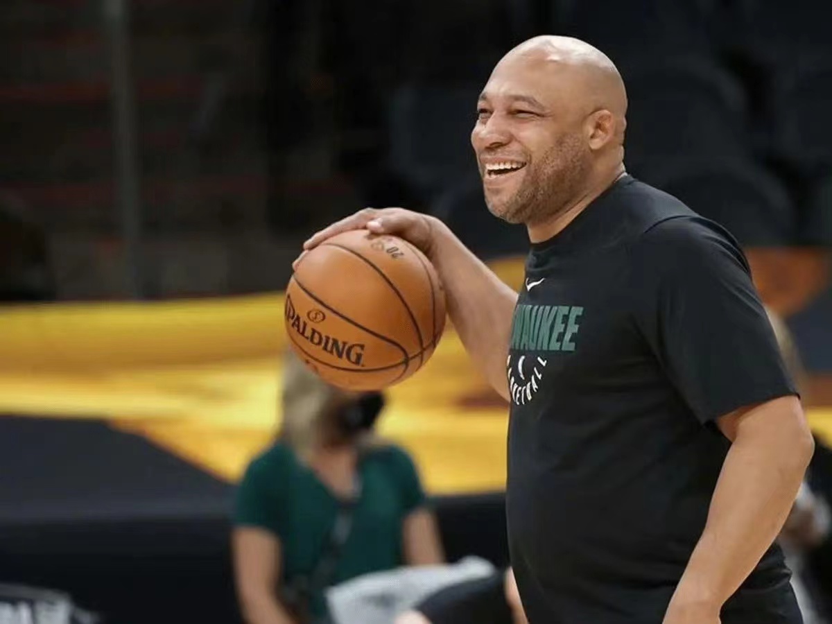 Assistenttræner Ham og spilleren Prince slutter sig til Bucks og vinder NBA Cuppen